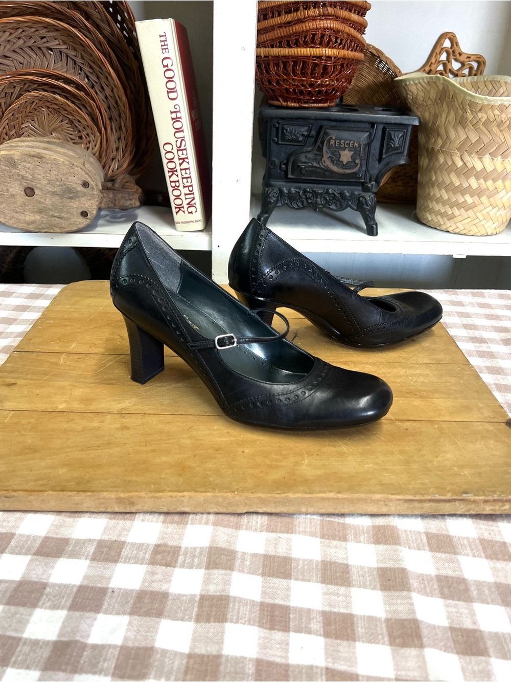 Madeline Stuart black heels 10M dress shoes
